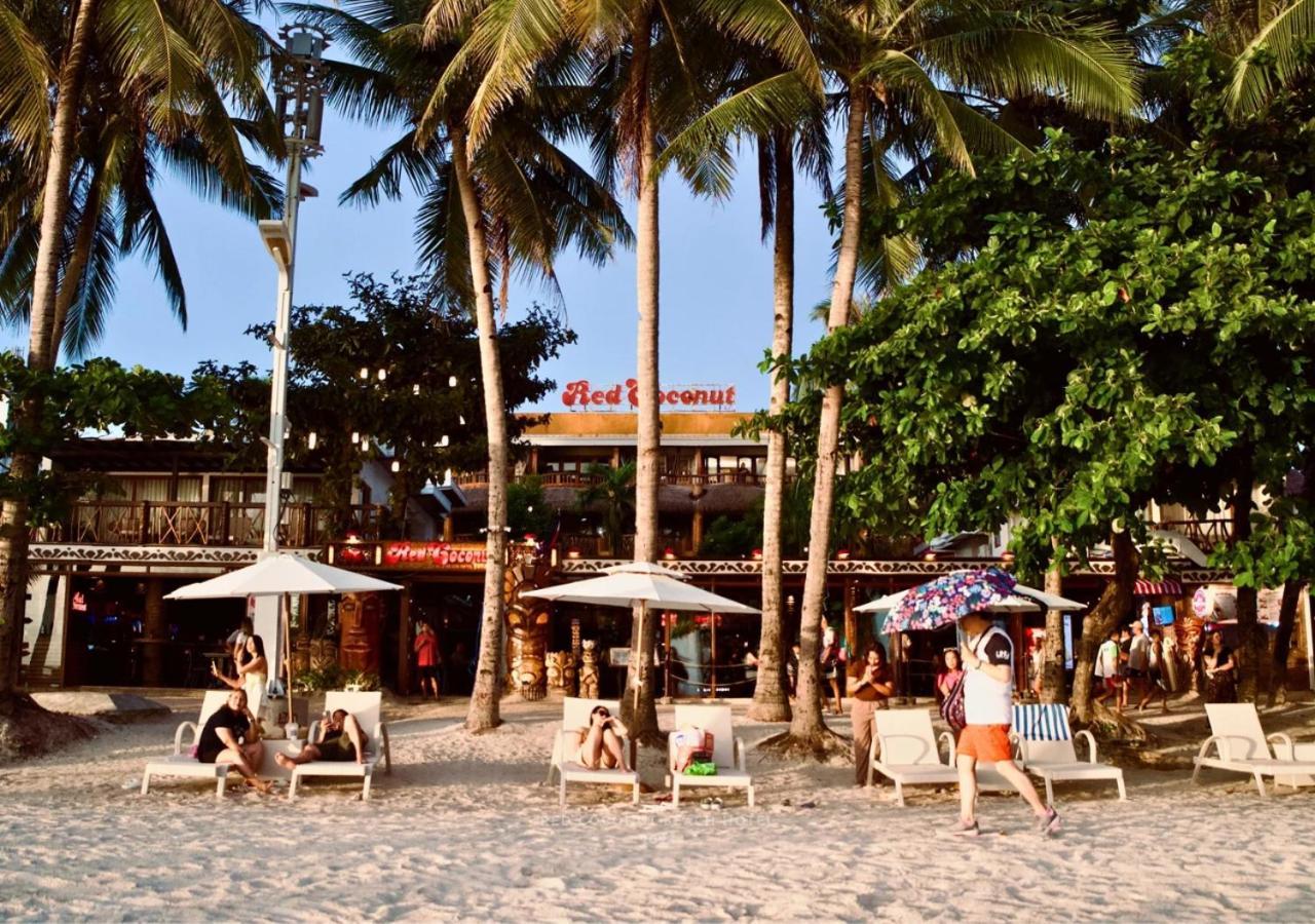 Red Coconut Boracay Hotel