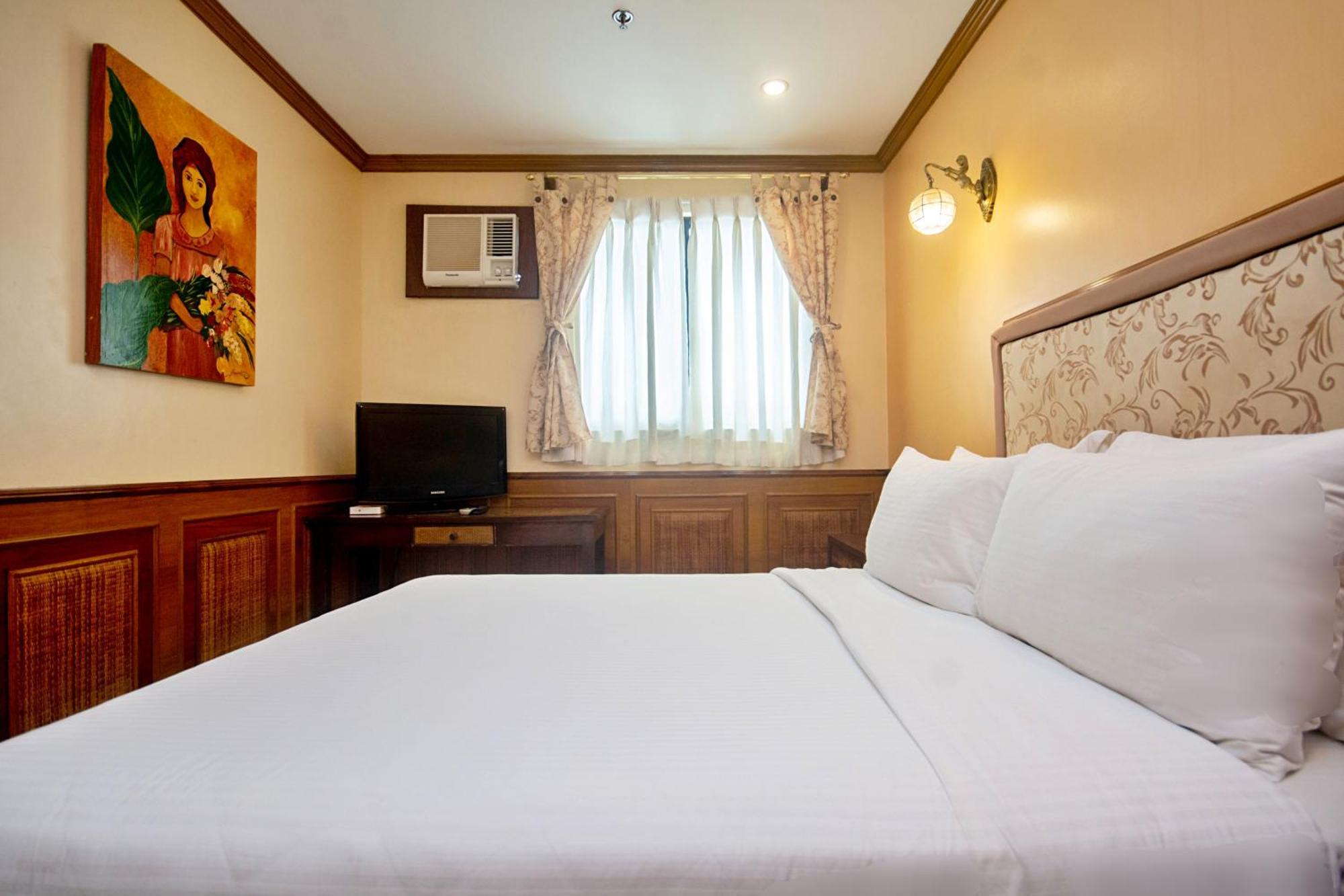 Red Coconut Boracay 4*